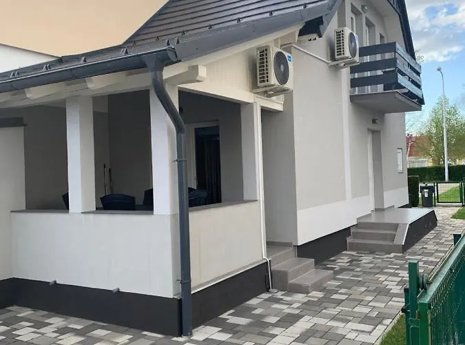 Apartament Komo Bük